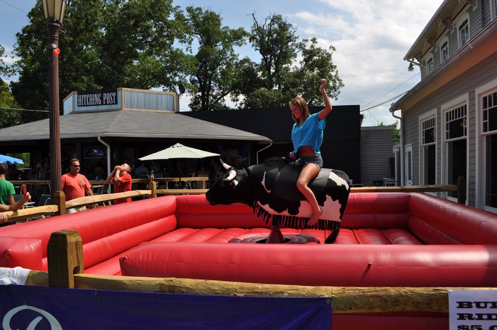 T&J's Smokehouse Put In Bay