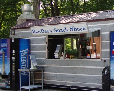 Things To Do DanDee's Snack Shack